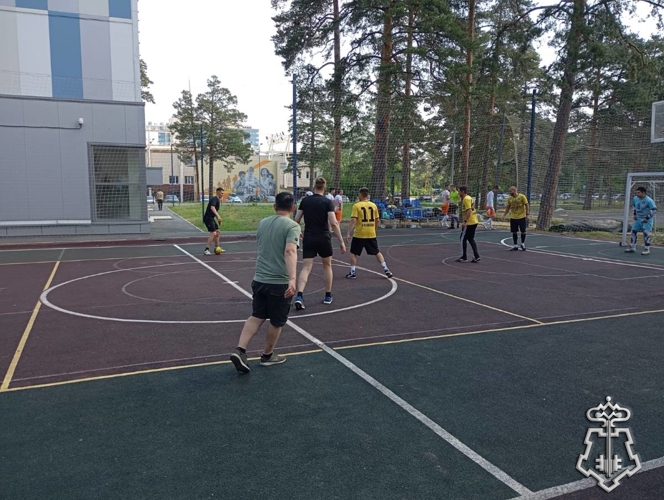 В ЧЕЛЯБИНСКЕ ПРОШЛИ ТОВАРИЩЕСКИЕ ТУРНИРЫ ПО МИНИ-ФУТБОЛУ И ВОЛЕЙБОЛУ