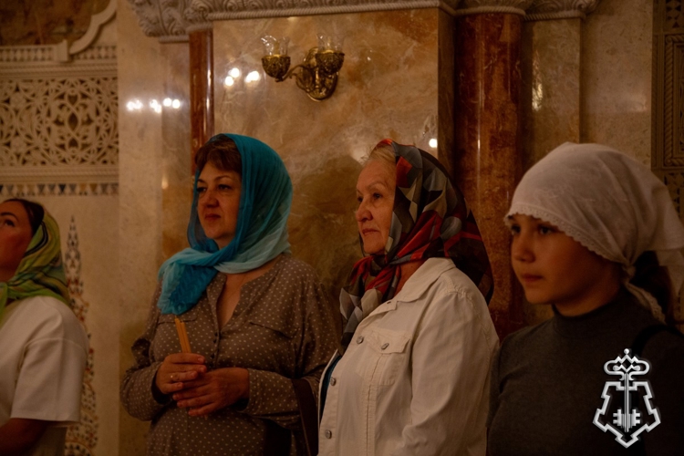 В ЧЕЛЯБИНСКЕ РОСГВАРДЕЙЦЫ ПОСЕТИЛИ ВЫСТАВКУ В ПРЕДДВЕРИИ ДНЯ КРЕЩЕНИЯ РУСИ