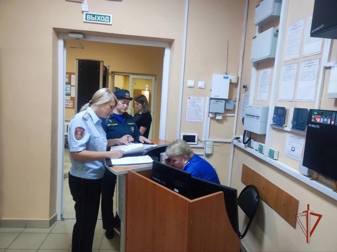 В ЧЕЛЯБИНСКОЙ ОБЛАСТИ С УЧАСТИЕМ РОСГВАРДИИ ПРОДОЛЖАЕТСЯ ПРИЕМКА ОБРАЗОВАТЕЛЬНЫХ УЧРЕЖДЕНИЙ К НОВОМУ УЧЕБНОМУ ГОДУ