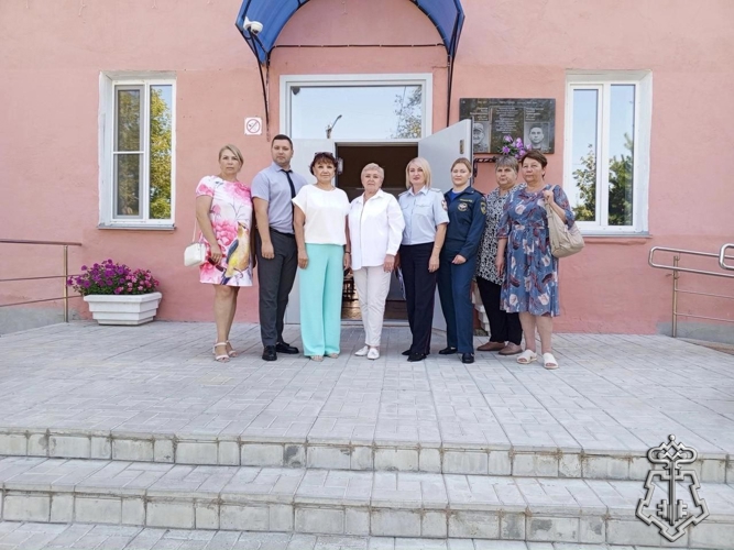 РОСГВАРДЕЙЦЫ ПРОВЕРЯЮТ ГОТОВНОСТЬ ШКОЛ К ПРИЕМУ УЧАЩИХСЯ НА ЮЖНОМ УРАЛЕ