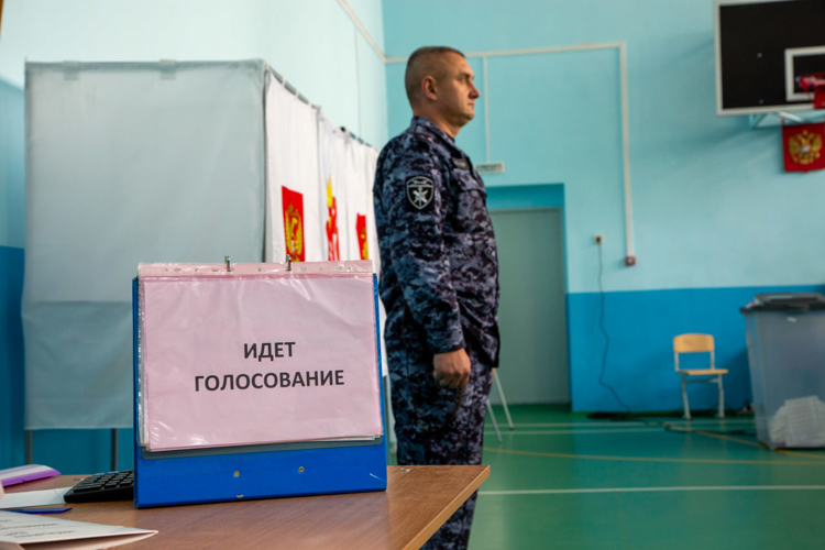 РОСГВАРДИЯ ОБЕСПЕЧИЛА БЕЗОПАСНОСТЬ В ЕДИНЫЙ ДЕНЬ ГОЛОСОВАНИЯ НА ЮЖНОМ УРАЛЕ