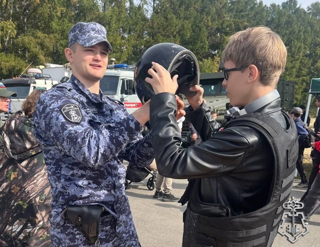 РОСГВАРДЕЙЦЫ ПРИНЯЛИ УЧАСТИЕ В ВОЕННО-ИСТОРИЧЕСКОМ ФЕСТИВАЛЕ «УРАЛЬСКИЕ ГЕРОИ»