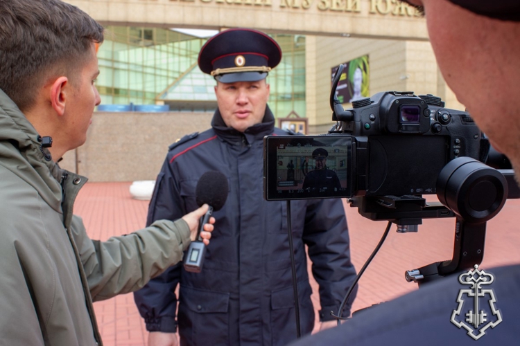 ЖУРНАЛИСТЫ ЧЕЛЯБИНСКОГО ТЕЛЕКАНАЛА РАССКАЗАЛИ О РАБОТЕ ВНЕВЕДОМСТВЕННОЙ ОХРАНЫ РОСГВАРДИИ
