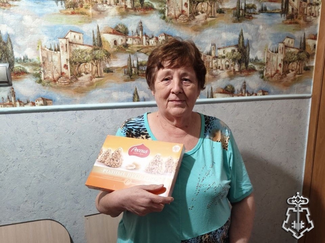 НА ЮЖНОМ УРАЛЕ РОСГВАРДЕЙЦЫ ПОЗДРАВИЛИ ВЕТЕРАНОВ И СЕМЬИ ПОГИБШИХ СОТРУДНИКОВ С ДНЁМ ПОЖИЛОГО ЧЕЛОВЕКА