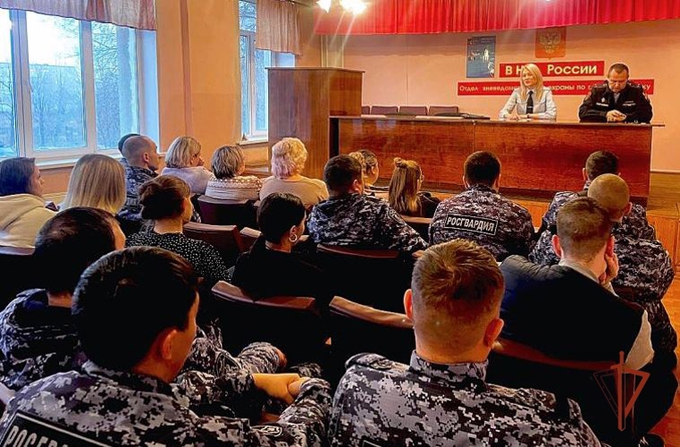 НА ЮЖНОМ УРАЛЕ РОСГВАРДЕЙЦЫ И ИНСПЕКТОРЫ ГИБДД ОБСУДИЛИ ВОПРОСЫ ПРОФИЛАКТИКИ ДОРОЖНО-ТРАНСПОРТНЫХ ПРОИСШЕСТВИЙ
