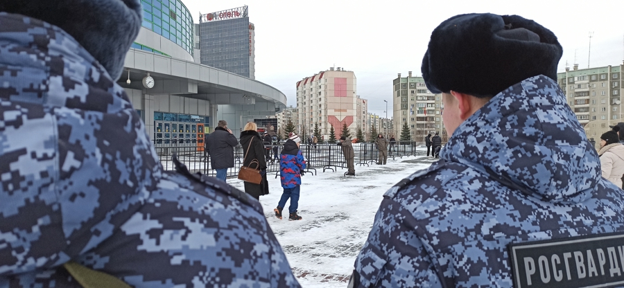 РОСГВАРДЕЙЦЫ ОБЕСПЕЧИЛИ БЕЗОПАСНОСТЬ МАТЧА КОНТИНЕНТАЛЬНОЙ ХОККЕЙНОЙ ЛИГИ В ЧЕЛЯБИНСКЕ