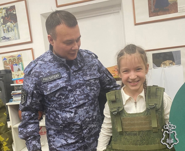 В МАГНИТОГОРСКЕ РОСГВАРДЕЙЦЫ ПРОВЕЛИ «РАЗГОВОР О ВАЖНОМ» С МОЛОДЕЖЬЮ