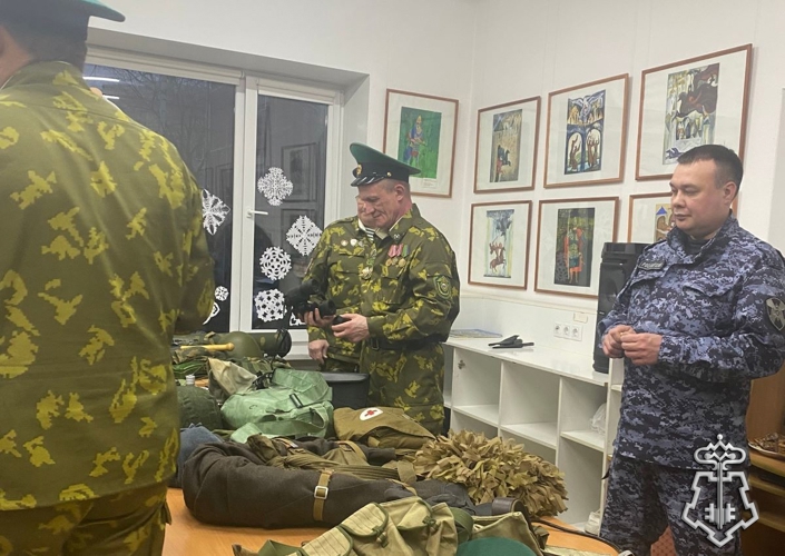 В МАГНИТОГОРСКЕ РОСГВАРДЕЙЦЫ ПРОВЕЛИ «РАЗГОВОР О ВАЖНОМ» С МОЛОДЕЖЬЮ