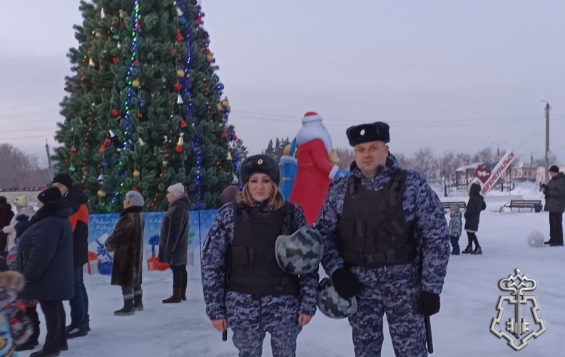 РОСГВАРДЕЙЦЫ ОБЕСПЕЧИЛИ БЕЗОПАСНОСТЬ НОВОГОДНЕЙ НОЧИ НА ЮЖНОМ УРАЛЕ