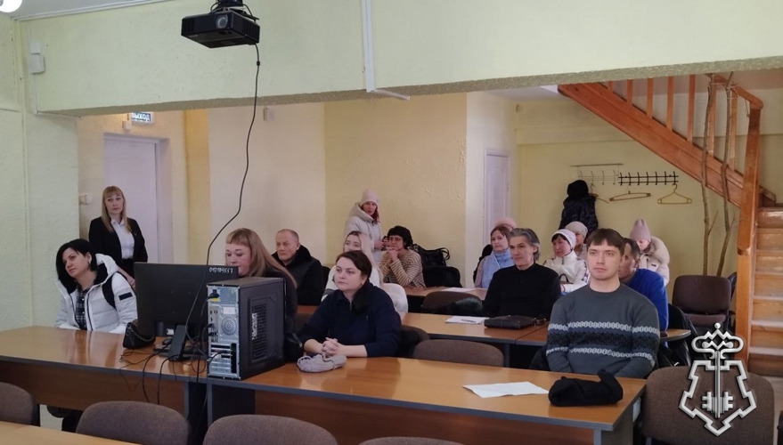 В ЗЛАТОУСТЕ РОСГВАРДЕЙЦЫ ПРИНЯЛИ УЧАСТИЕ В ЯРМАРКЕ ВАКАНСИЙ