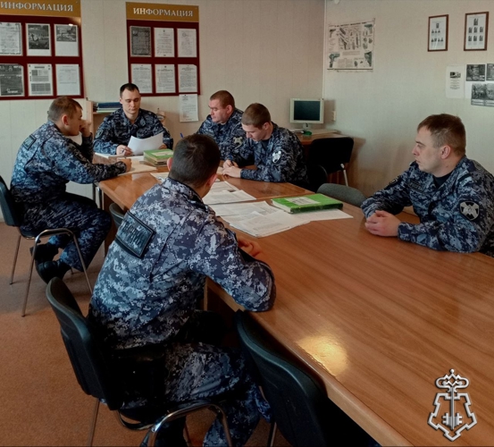 НА ЮЖНОМ УРАЛЕ РОСГВАРДЕЙЦЫ ПОЧТИЛИ ПАМЯТЬ ГЕРОЕВ СТАЛИНГРАДСКОЙ БИТВЫ