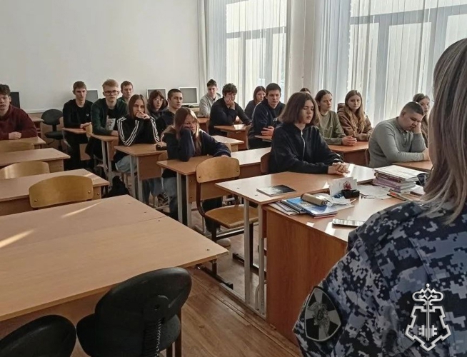 НА ЮЖНОМ УРАЛЕ РОСГВАРДЕЙЦЫ ПОЧТИЛИ ПАМЯТЬ ВОИНОВ-ИНТЕРНАЦИОНАЛИСТОВ