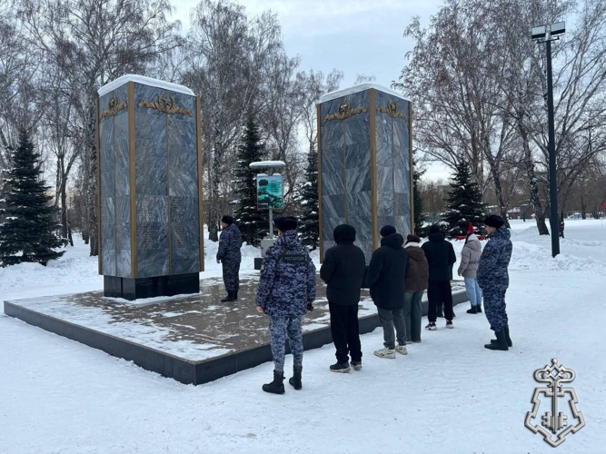 НА ЮЖНОМ УРАЛЕ РОСГВАРДЕЙЦЫ ПОЧТИЛИ ПАМЯТЬ ВОИНОВ-ИНТЕРНАЦИОНАЛИСТОВ