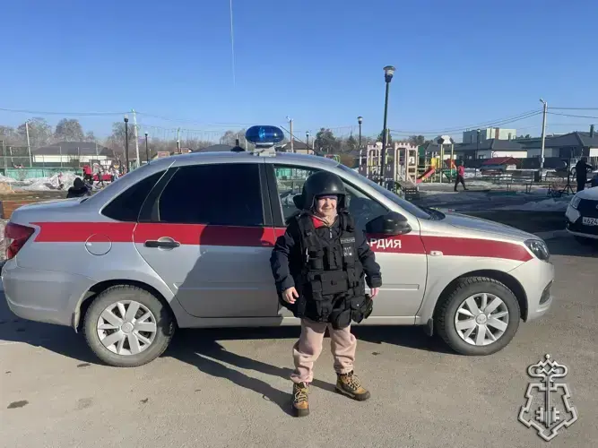 В МАГНИТОГОРСКЕ РОСГВАРДЕЙЦЫ ПРОВЕЛИ ПРОФОРИЕНТАЦИОННУЮ ВСТРЕЧУ С ВОСПИТАННИКАМИ ШКОЛЫ-ИНТЕРНАТА «СЕМЬЯ»