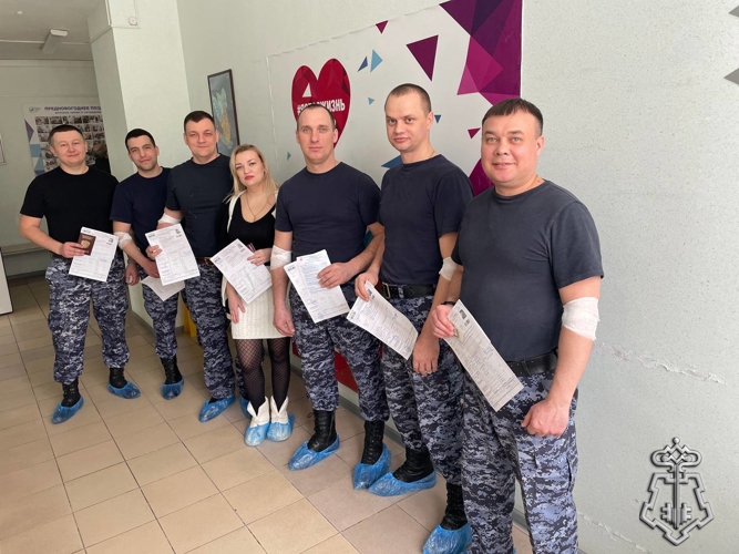 В МАГНИТОГОРСКЕ РОСГВАРДЕЙЦЫ ПОДДЕРЖАЛИ ДОНОРСКУЮ АКЦИЮ «ОТ СЕРДЦА К СЕРДЦУ»