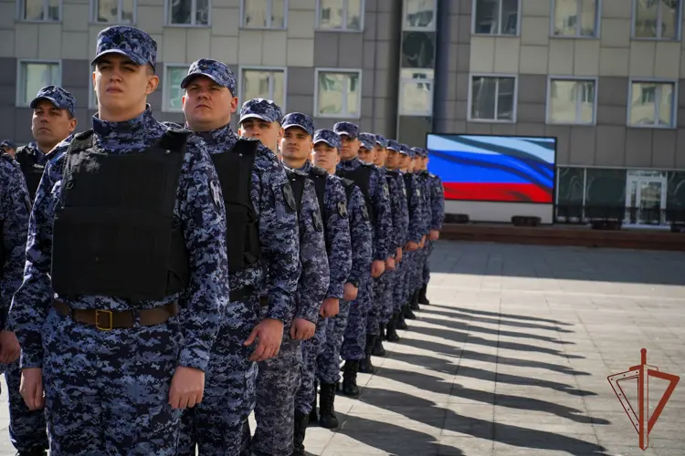 ГЛАВНОЕ УПРАВЛЕНИЕ РОСГВАРДИИ ПО ГОРОДУ МОСКВЕ ЗАПУСТИЛО ФЛЕШМОБ К ЮБИЛЕЮ ВЕДОМСТВА (ВИДЕО).