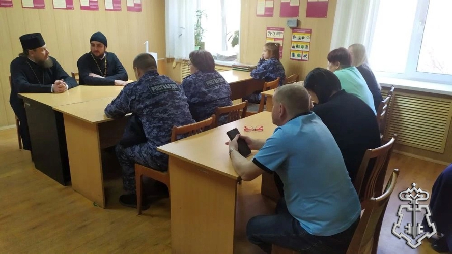 НА ЮЖНОМ УРАЛЕ РОСГВАРДЕЙЦЫ ВСТРЕТИЛИСЬ СО СВЯЩЕННОСЛУЖИТЕЛЯМИ В ПРЕДДВЕРИИ ПАСХИ
