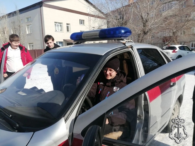НА ЮЖНОМ УРАЛЕ РОСГВАРДЕЙЦЫ ПРОВЕЛИ ЦИКЛ ПРОФОРИЕНТАЦИОННЫХ ВСТРЕЧ СО ШКОЛЬНИКАМИ