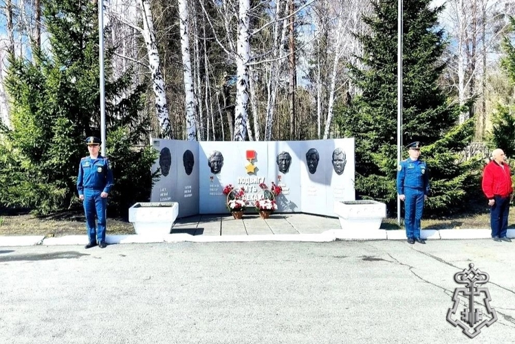 РОСГВАРДЕЙЦЫ НА ЮЖНОМ УРАЛЕ ПОЧТИЛИ ПАМЯТЬ ЛИКВИДАТОРОВ АВАРИИ НА ЧЕРНОБЫЛЬСКОЙ АЭС