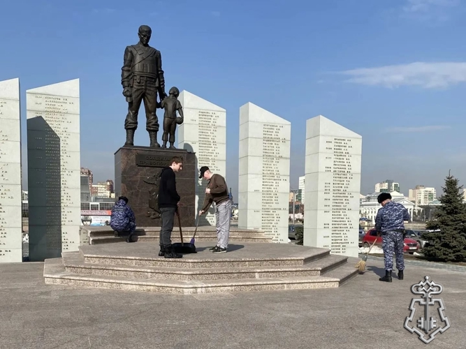 НА ЮЖНОМ УРАЛЕ РОСГВАРДЕЙЦЫ УЧАСТВУЮТ В АКЦИИ «НА СТРАЖЕ ПАМЯТИ»