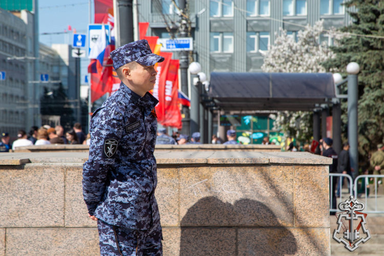 В ЧЕЛЯБИНСКОЙ ОБЛАСТИ РОСГВАРДЕЙЦЫ ОБЕСПЕЧИЛИ БЕЗОПАСНОСТЬ ДНЯ ПОБЕДЫ