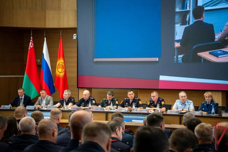 Руководитель управления вневедомственной охраны Росгвардии по Челябинской области принял участие во Всеросийском совещании-семинаре в Нижнем Новгороде