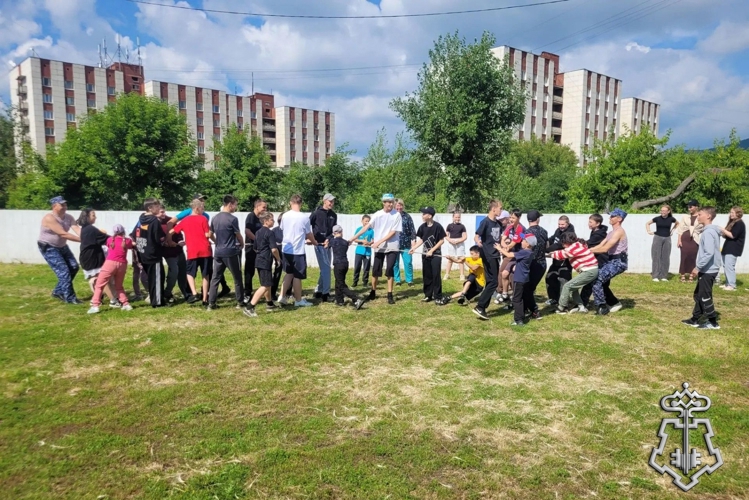 ВОЛЕЙБОЛ И «ВЕСЕЛЫЕ СТАРТЫ» ДЛЯ РЕБЯТ: НА ЮЖНОМ УРАЛЕ ПРОДОЛЖАЕТСЯ АКЦИЯ «КАНИКУЛЫ С РОСГВАРДИЕЙ»