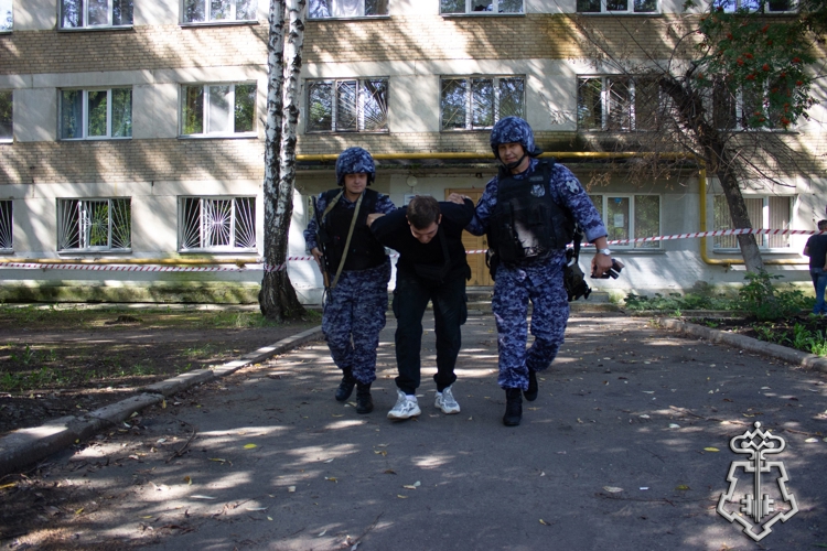 НА ЮЖНОМ УРАЛЕ ПРОХОДЯТ ВСЕРОССИЙСКИЕ УЧЕНИЯ ПО ЗАЩИТЕ ОБЪЕКТОВ ОБРАЗОВАНИЯ