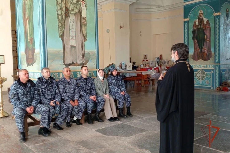 НА ЮЖНОМ УРАЛЕ СОСТОЯЛИСЬ ВСТРЕЧИ РОСГВАРДЕЙЦЕВ С ПРЕДСТАВИТЕЛЯМИ ДУХОВЕНСТВА